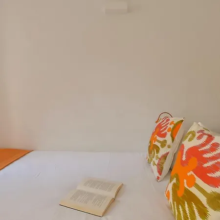 Plum Guide - Amalia Apartment Lisbon